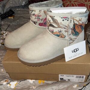 UGG Mini Boot with Floral Cuff in Light Gray and Multicolor